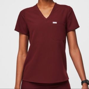 Figs Burgundy Scrub set